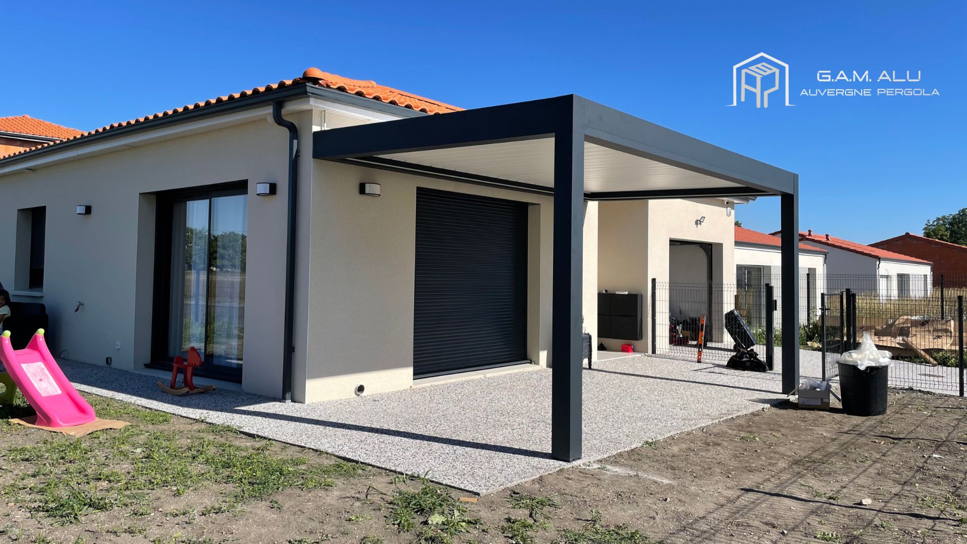 Auvergne-Pergola-Bioclimatique-GAM-ALU-1 Auvergne-Pergola-Bioclimatique-GAM-ALU-1